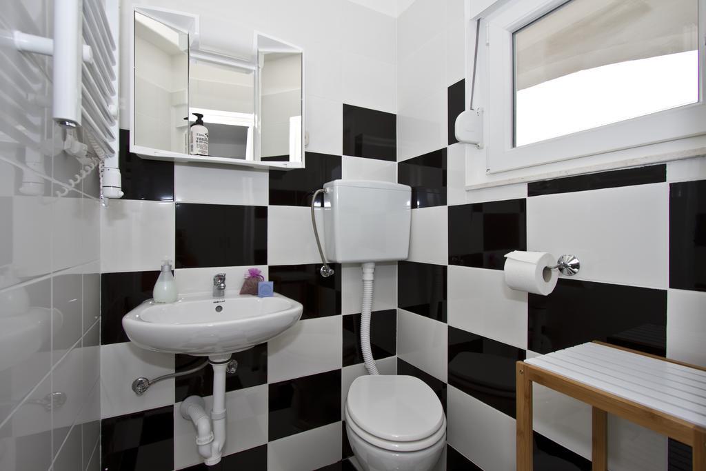 Villa Yvonne Trogir Ngoại thất bức ảnh